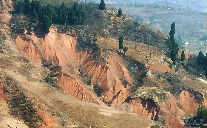 牛年新春第一游陕西关中腹地的一大奇观蓝田劣地形丹霞地貌